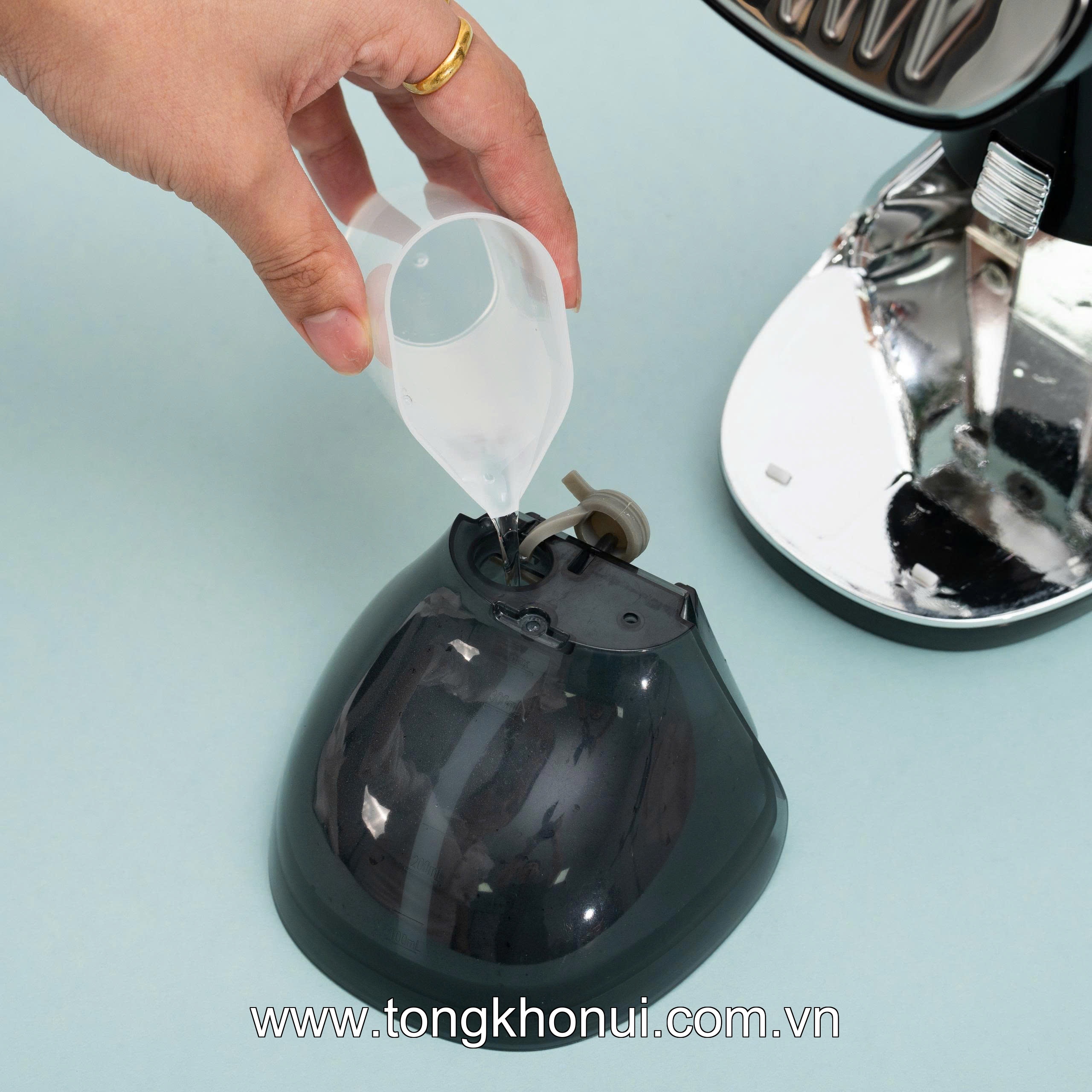 Bàn là hơi nước cầm tay, dung tích bình chứa 360ml Kalpen, Model: V3 ảnh 9