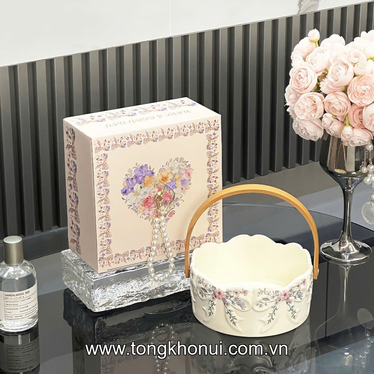 Giỏ sứ đựng hoa quả bánh kẹo Donahome, model: OC-GSH, quai bằng gỗ, KT: 16*7cm ảnh 2