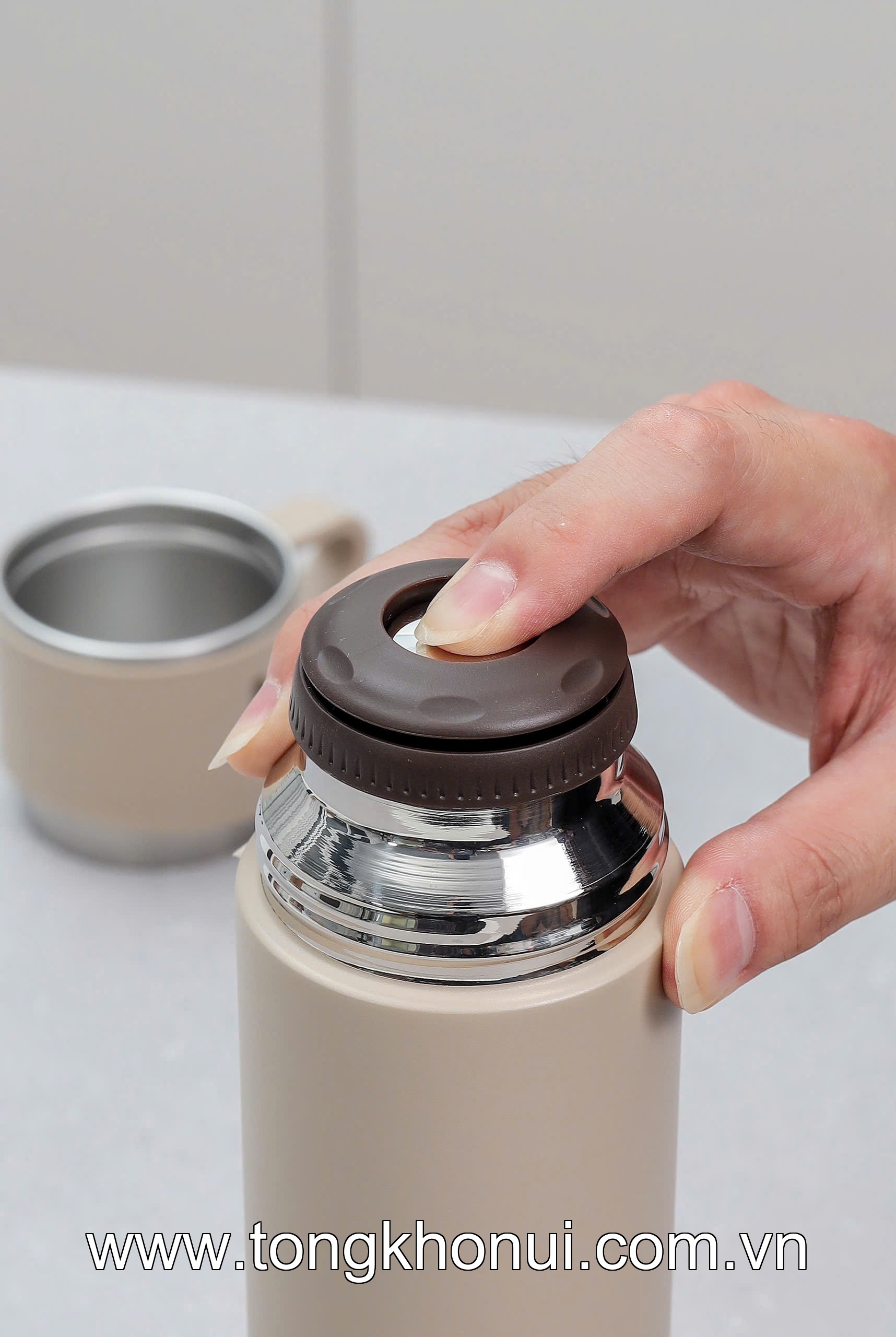 BÌNH GIỮ NHIỆT KÈM NẮP CỐC COCO CAFÉ 450ML – INOX 304 NỘI ĐỊA NHẬT – ĐEN & BE ảnh 15
