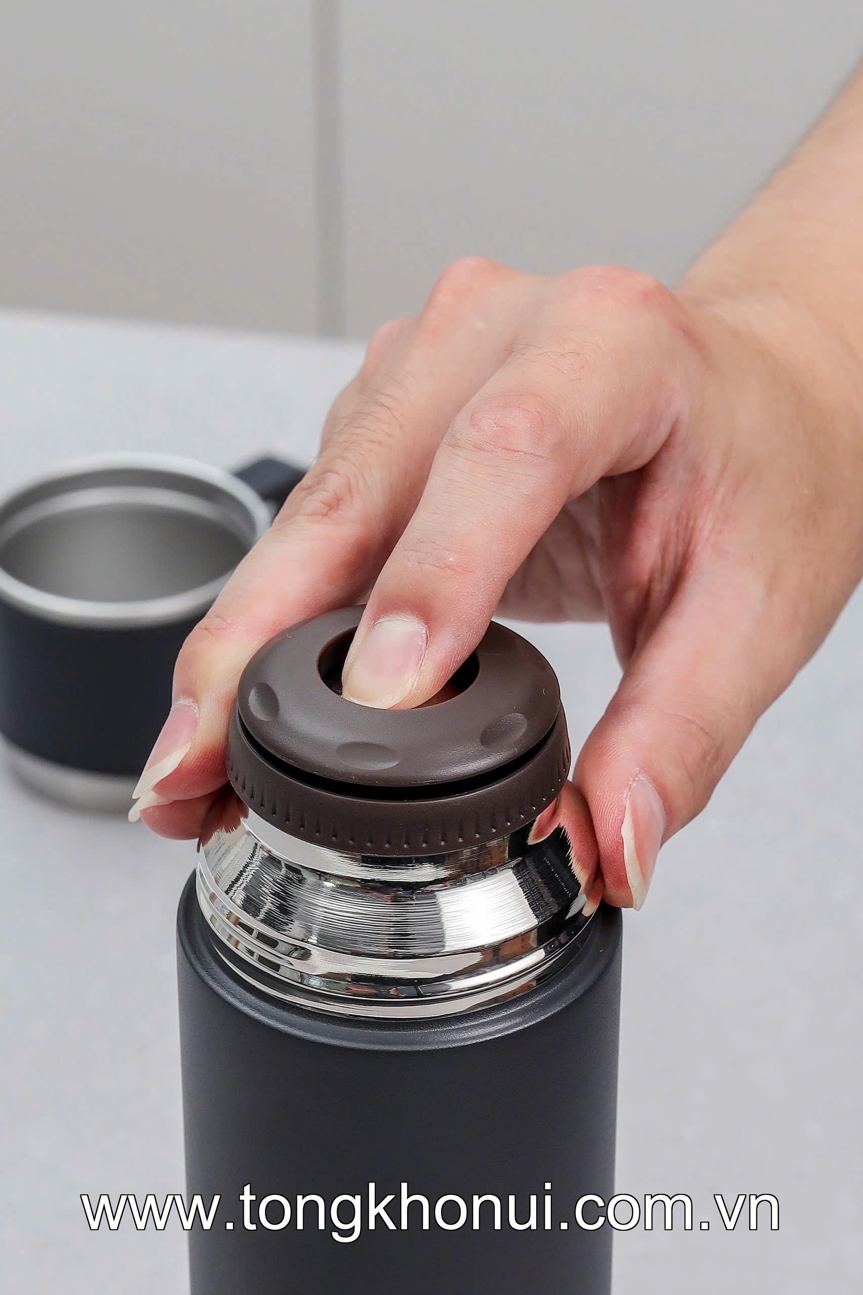 BÌNH GIỮ NHIỆT KÈM NẮP CỐC COCO CAFÉ 450ML – INOX 304 NỘI ĐỊA NHẬT – ĐEN & BE ảnh 16