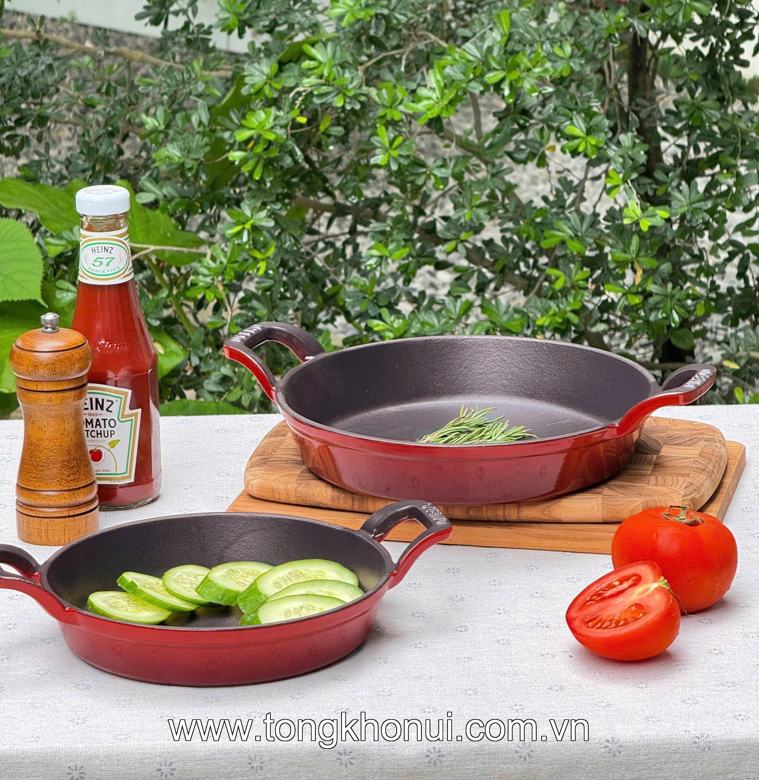 CHẢO GANG 2 TAY CẦM OCENO MÀU ĐỎ – CHẢO GANG CHIÊN RÁN GIỮ NHIỆT, DÙNG MỌI BẾP (MÃ OFR-1334, OFR-1341) ảnh 2