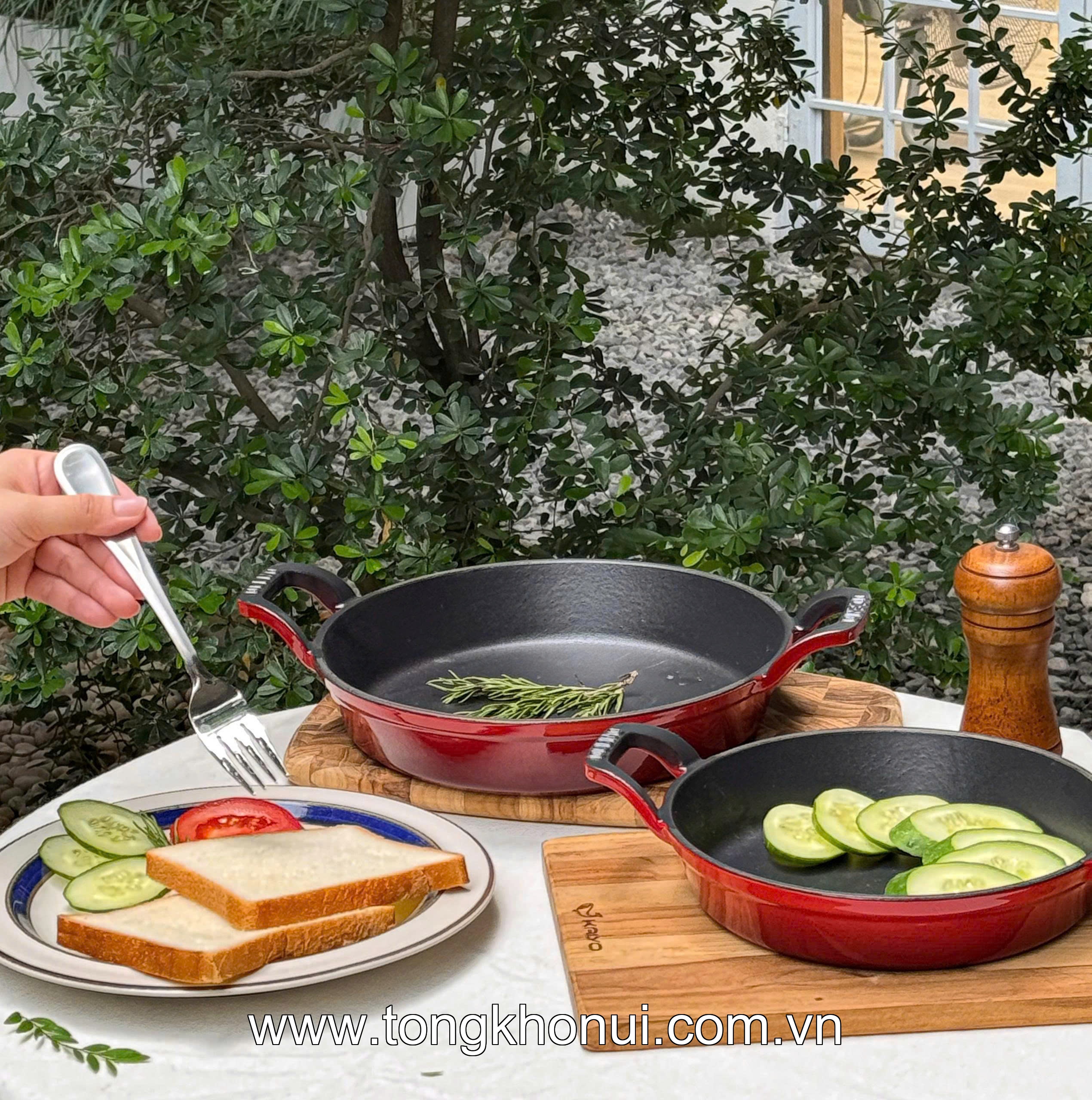 CHẢO GANG 2 TAY CẦM OCENO MÀU ĐỎ – CHẢO GANG CHIÊN RÁN GIỮ NHIỆT, DÙNG MỌI BẾP (MÃ OFR-1334, OFR-1341) ảnh 11